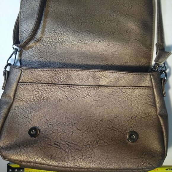NO name soft bronze metallic purse - Picture 8 of 10